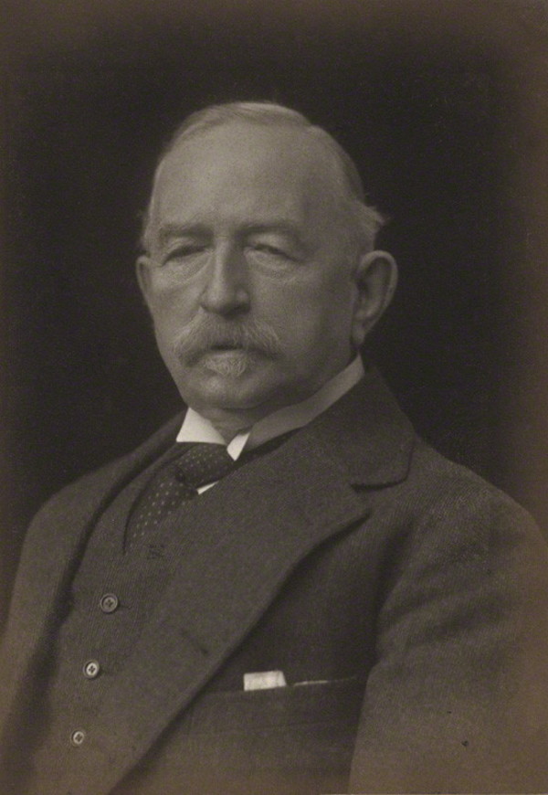 Titre original :  Thomas George Shaughnessy, 1st Baron Shaughnessy, by Walter Stoneman, 1919 - NPG x65571 - © National Portrait Gallery, London