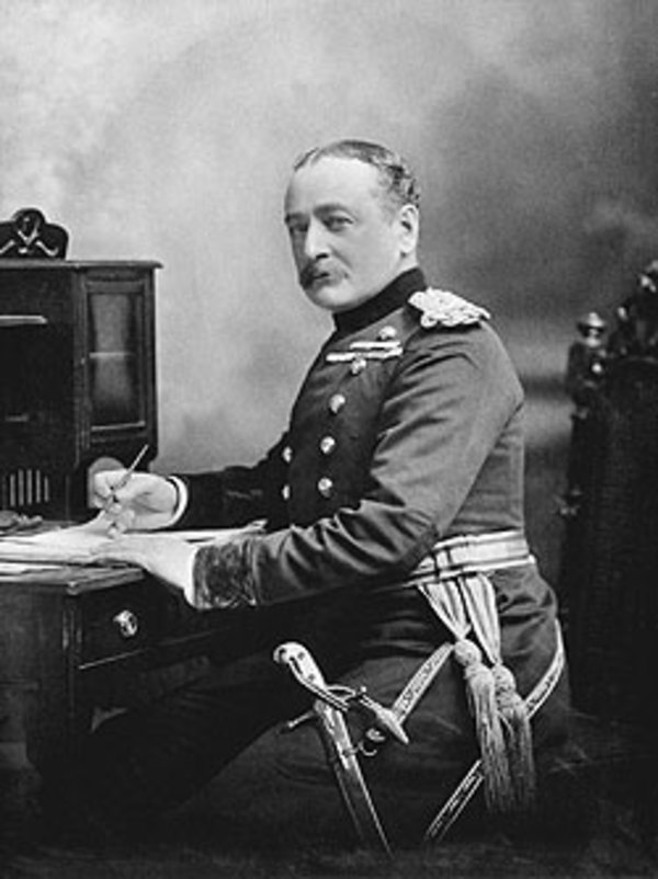 Titre original :  Gen Sir Edward Hutton.jpg