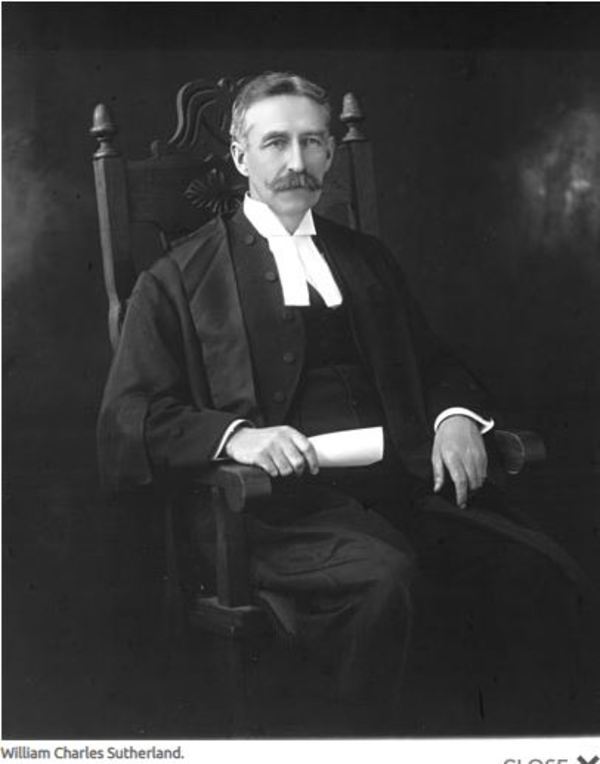 Titre original :  Formal portrait of William Charles Sutherland as Speaker of Second Legislative Assembly. Date: 1908. Photographer: Rossie, Edgar C. 
Image courtesy of Saskatoon Public Library. Image ID Number: LH-1686.