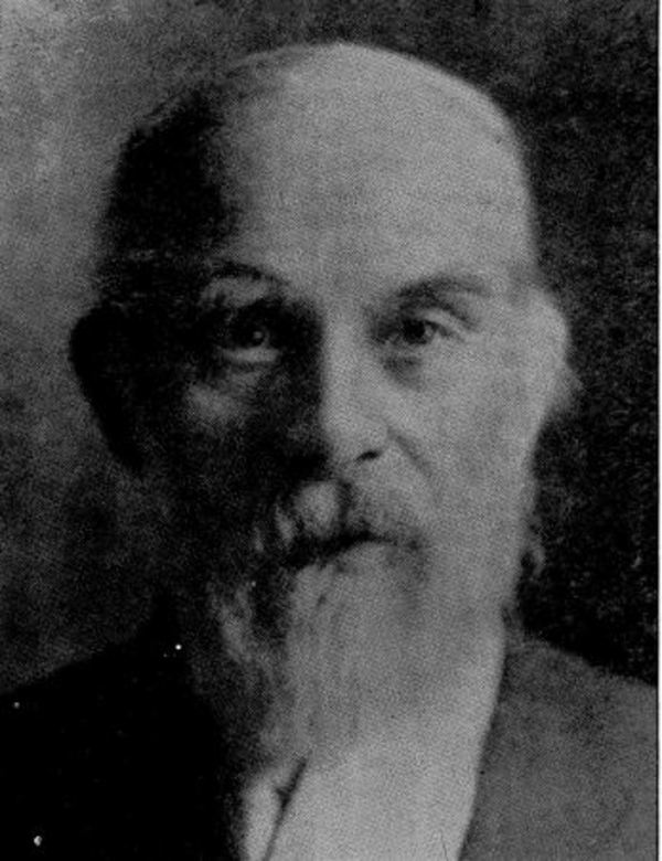 Original title:  From: Robert T Oulton and the Golden Pelt by Robert A. Rankin. Source: http://vre2.upei.ca/islandmagazine/fedora/repository/vre:islemag-batch2-40/OBJ/preview.pdf. 