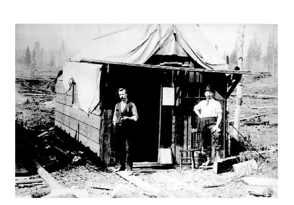 Titre original :  Fort George Tribune office, John Houston on left

Photographer Unknown 

Photo taken 1910 

BC Archives # D-07317