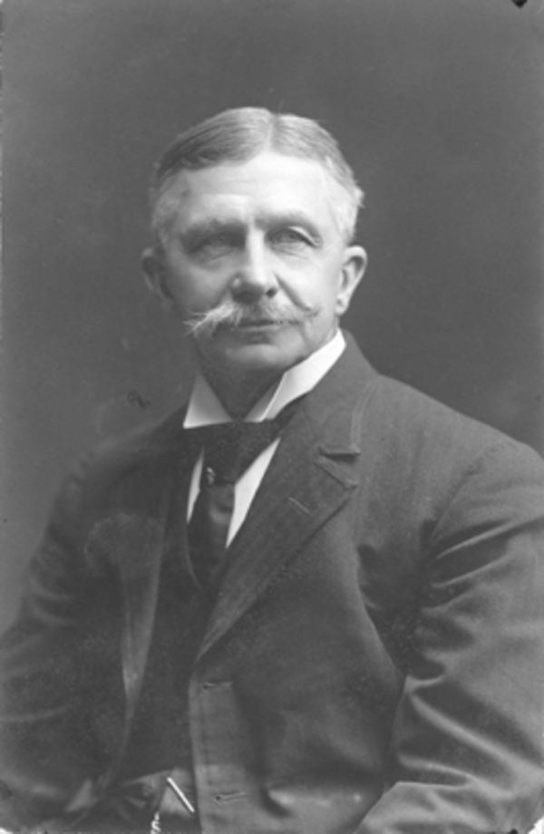 Titre original :    Description English: Bernard Fernow Title: Bernhard Eduard Fernow Date: [ca. 1913] Copyright: Public Domain Notes: Fernow founded not only the Faculty of Forestry at the University of Toronto in 1907, but also the Cornell Forestry School. He retired from the position of Dean, Faculty of Forestry, in 1919 and died in 1923. Publication Note: 