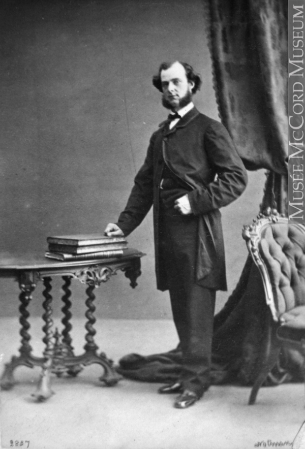 Titre original :  Photograph Mr. H. Dinning, Montreal, QC, 1862 William Notman (1826-1891) 1862, 19th century Silver salts on paper mounted on paper - Albumen process 8.5 x 5.6 cm Purchase from Associated Screen News Ltd. I-2837.1 © McCord Museum Keywords:  male (26812) , Photograph (77678) , portrait (53878)