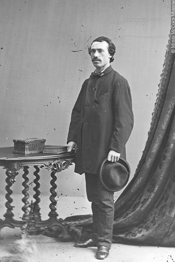 Titre original :  Photograph William Raphael, artist, Montreal, QC, 1862 William Notman (1826-1891) 1862, 19th century Silver salts on glass - Wet collodion process 12 x 10 cm Purchase from Associated Screen News Ltd. I-2362 © McCord Museum Keywords:  Photograph (77678)